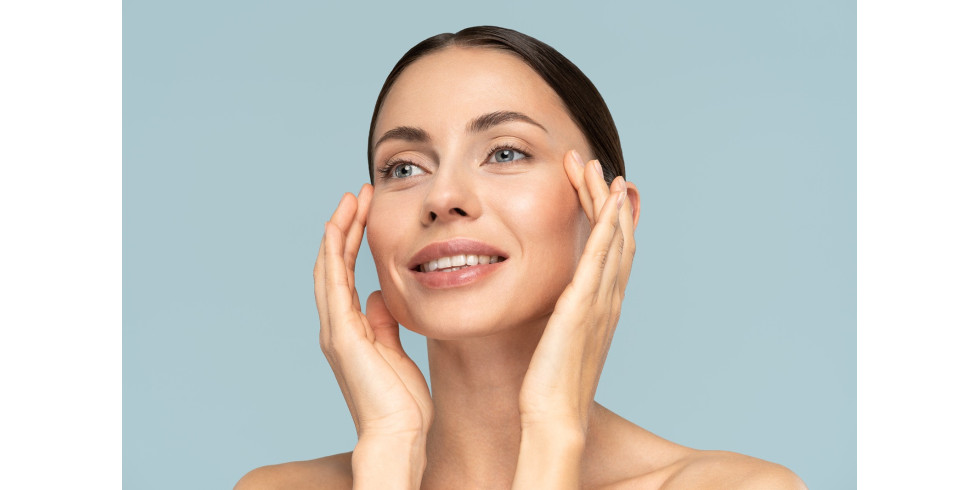 Kolagen w kosmetykach vs kolagen w suplementach – co działa lepiej?