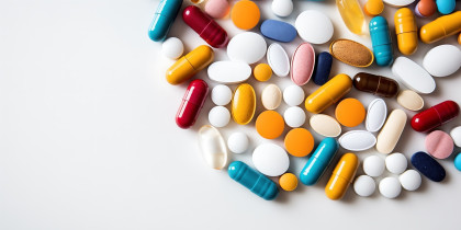 Czy suplementy mogą zastąpić zdrową dietę? Rola uzupełnienia a podstawy żywienia